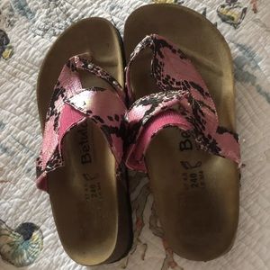 Pink Birkenstock’s 37